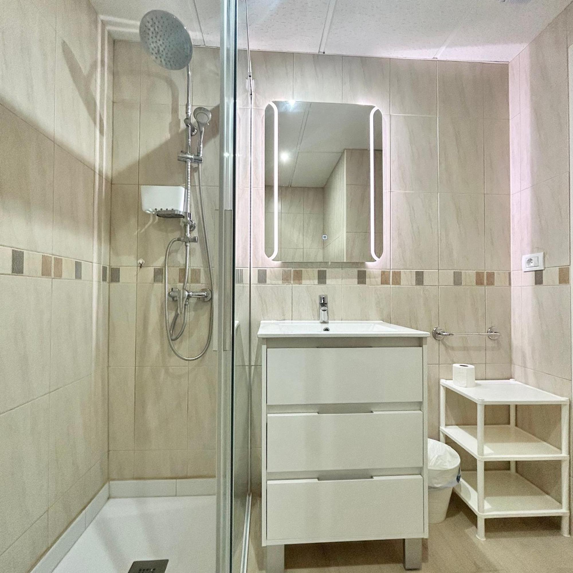 Lovely 1 Bed Apartment In Castle Harbour C108 Лос Кристианос Экстерьер фото