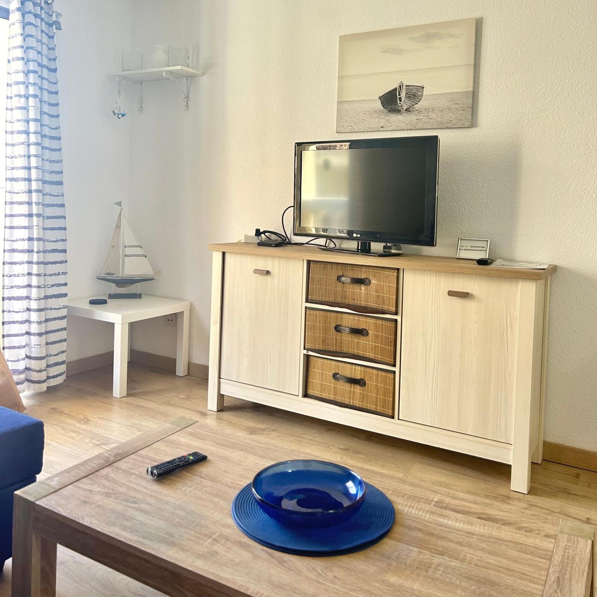 Lovely 1 Bed Apartment In Castle Harbour C108 Лос Кристианос Экстерьер фото